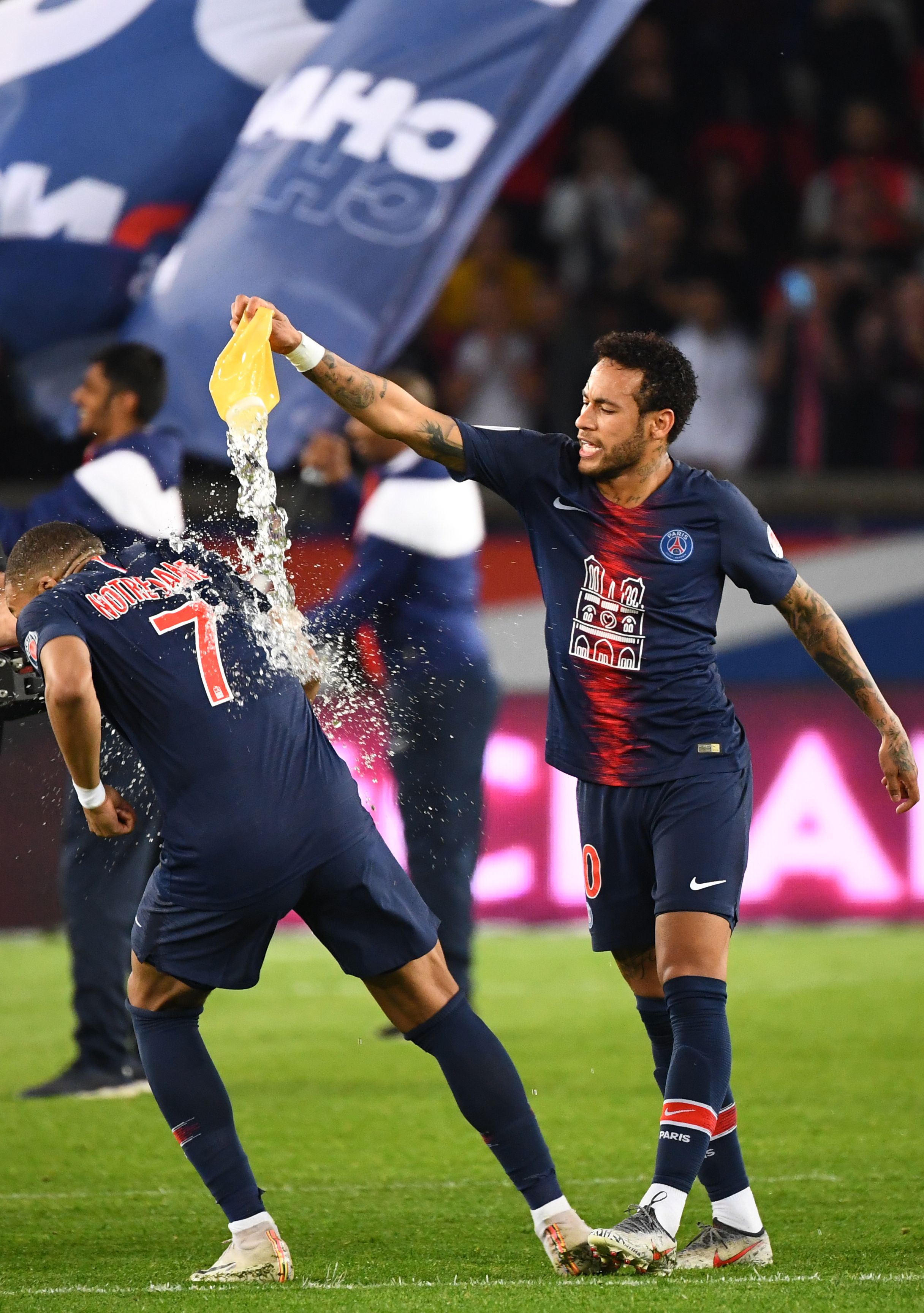 作为数值轴